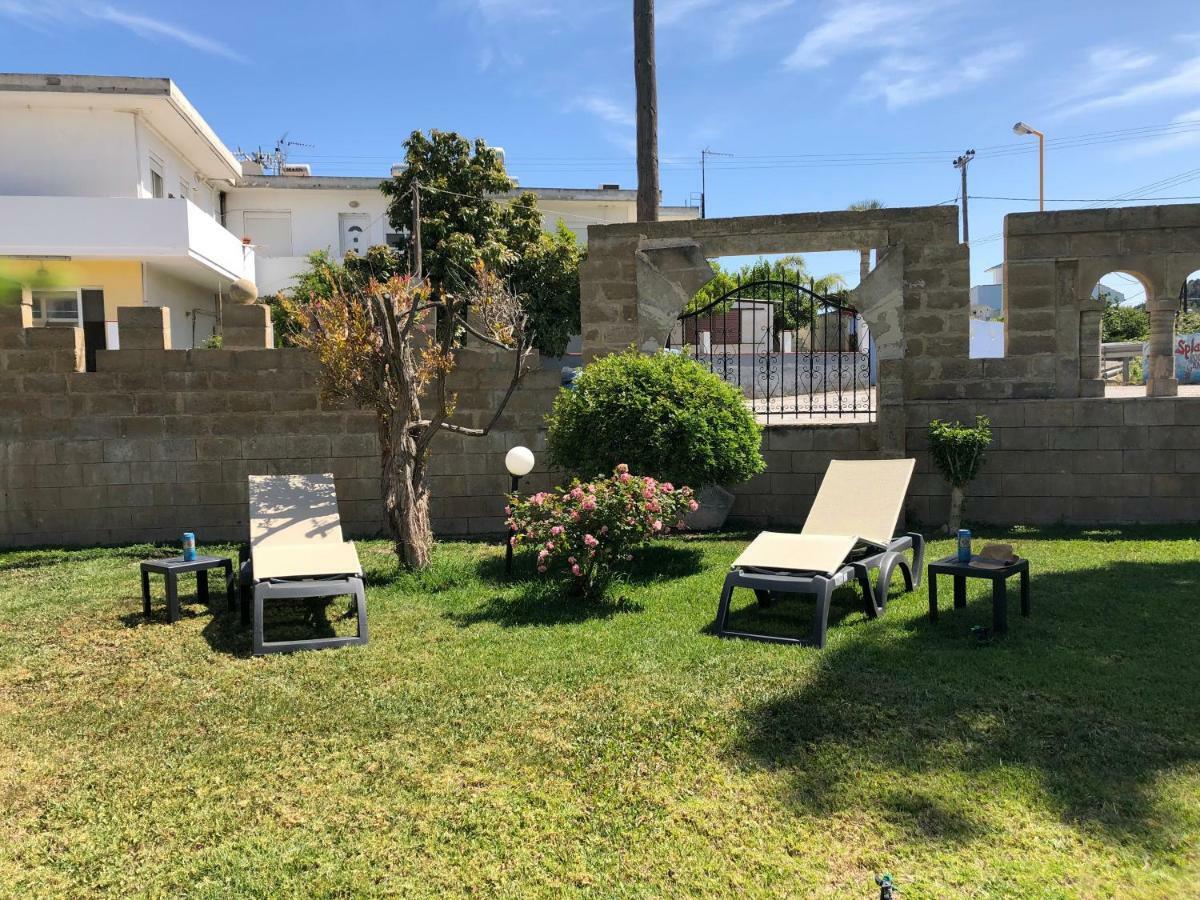מלון פליראקי Jimmy'S Garden מראה חיצוני תמונה