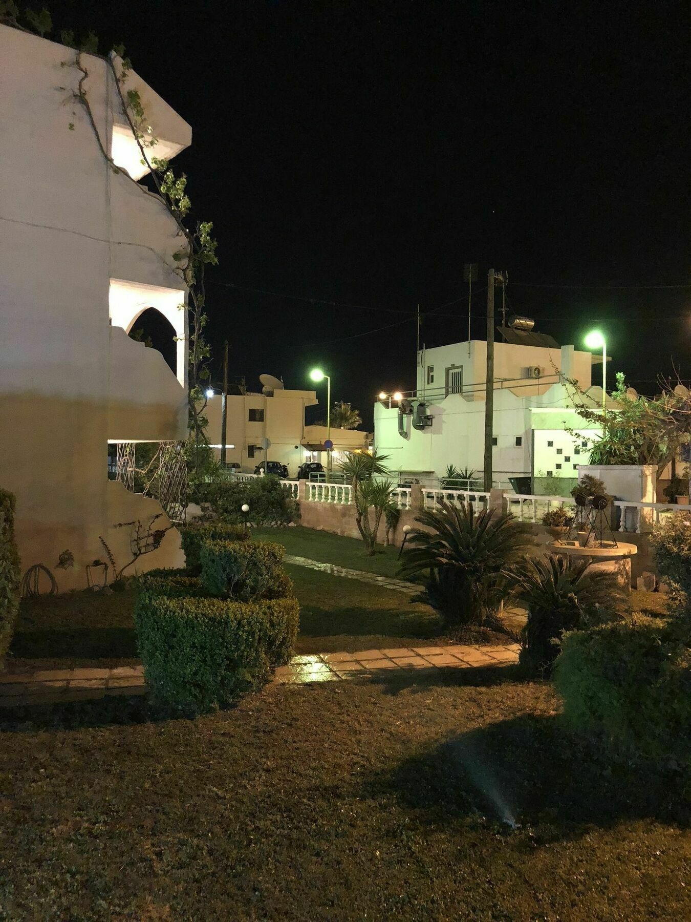 מלון פליראקי Jimmy'S Garden מראה חיצוני תמונה